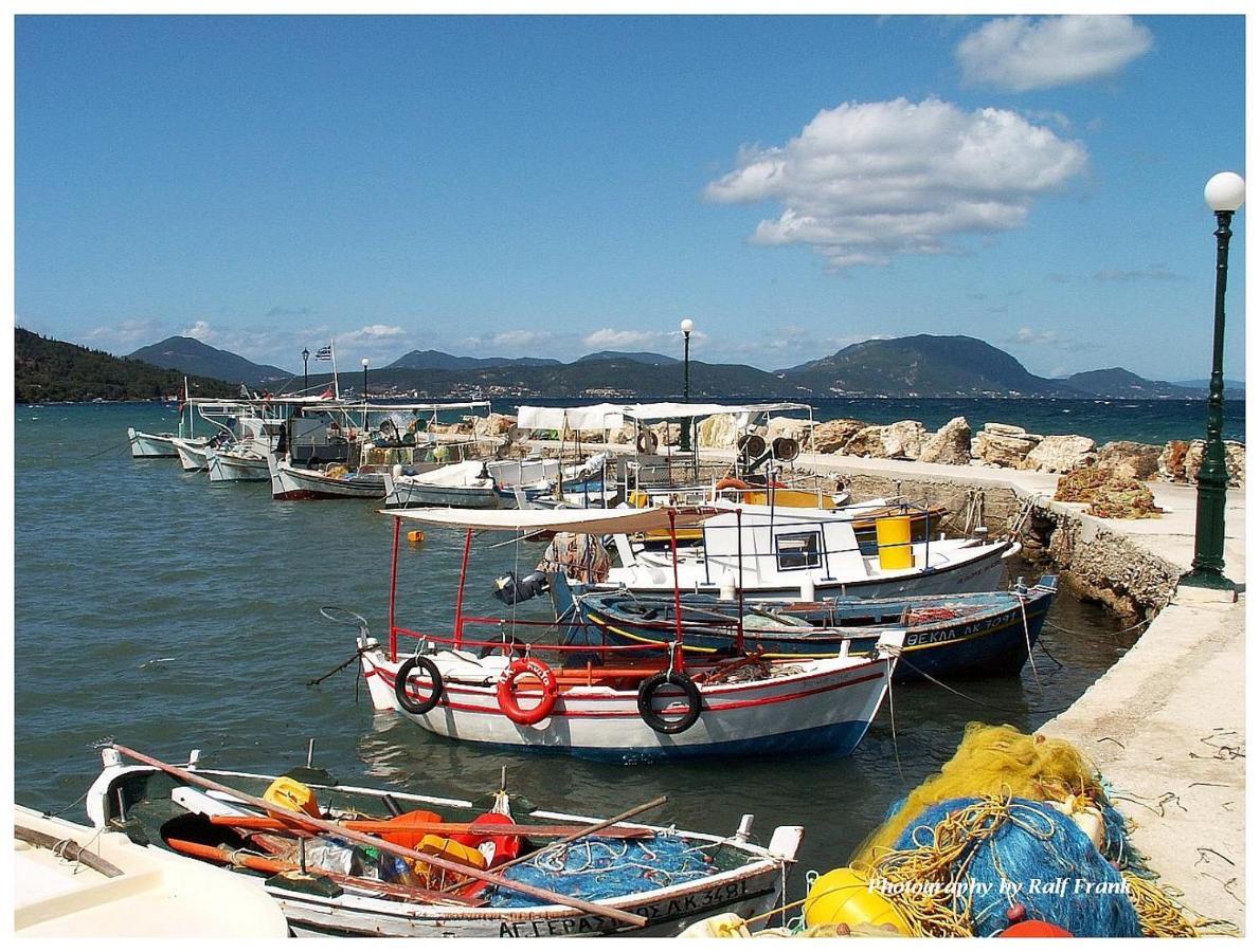 Traditional Fishing Village Apartments Mpoukaris Exteriör bild